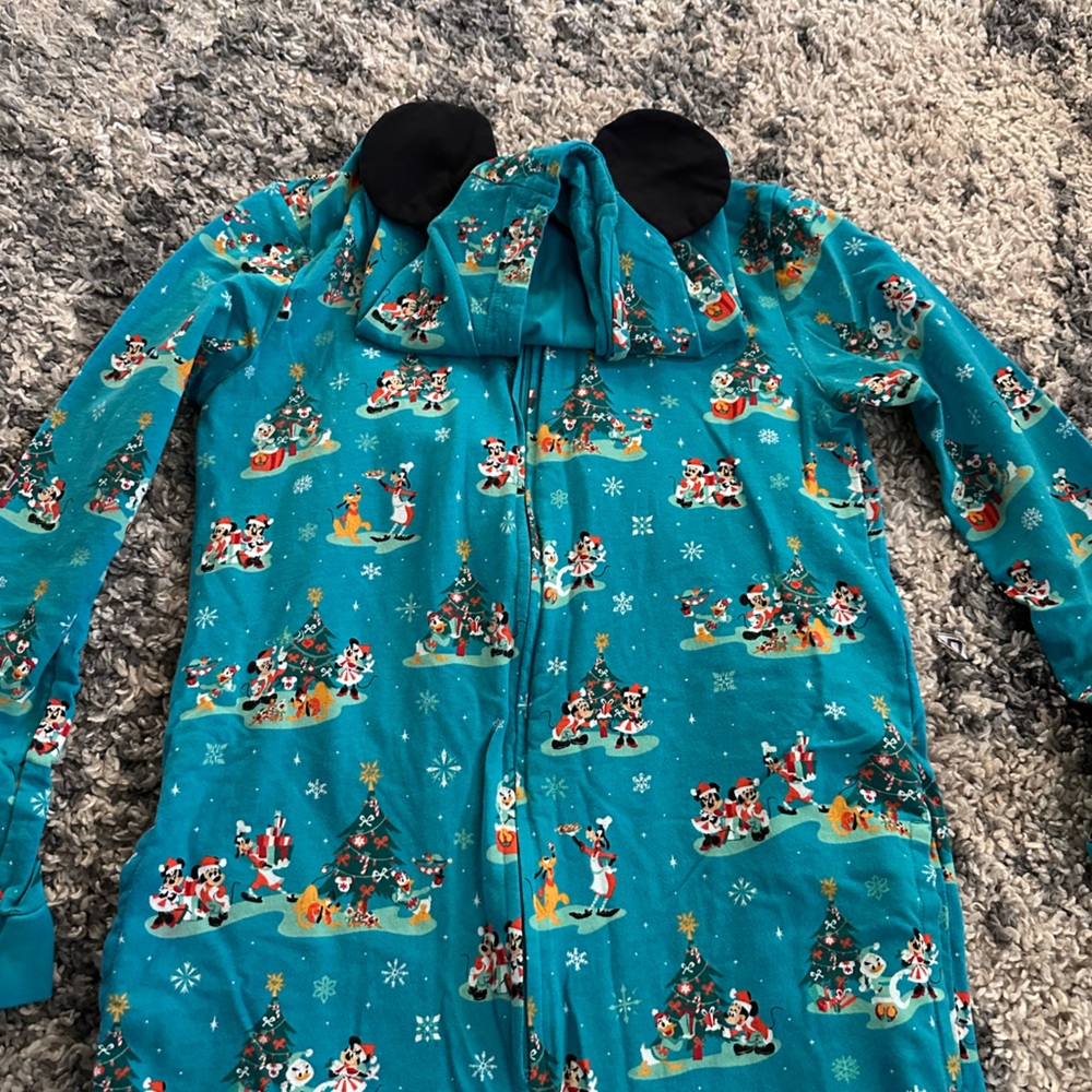 Mickey and Minnie Holiday Family 2023 Matching One-Piece Hooded Pajamas